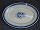 Large dish in Tranquebar No 929.
The dish is in good condition. Measure: length 36.5 cm. 
5000m2 showroom.