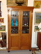 Bookcase in mahogany year 1890 in good condition Height: 171 cm, width 94 cm, 
depth 35 cm 5000 m2 showroom