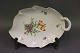 B&G saxon flower. Leaf shabed dish which was made between 1915 and 1947.
5000m2 showroom.