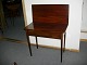 player table in mahogany from 1840 with a drawer in good condition 
5000 m2 showroom