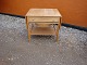 Hans Wegner Sewing table in light oak 
5000 m2 showroom