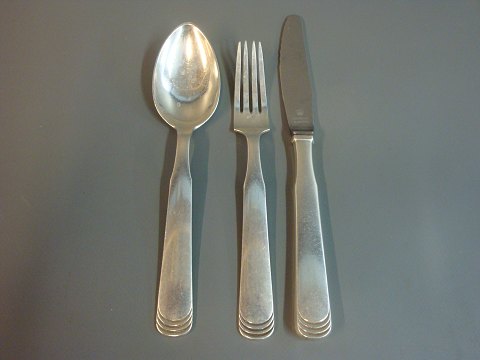 Hans Hansen family silver, nr 15.
Different pieces in stock at the moment. 
5000m2 showroom.