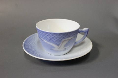Chocolate cup with saucer, Sea Gull in B&G.
5000m2 showroom.