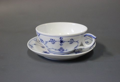 Royal Copenhagen blue fluted tea cup.
5000m2 showroom.
