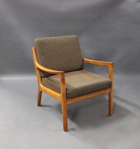 Lounge chair, model 166, designed by Ole Wanscher in the 1950s for France & Son. 

5000m2 showroom.