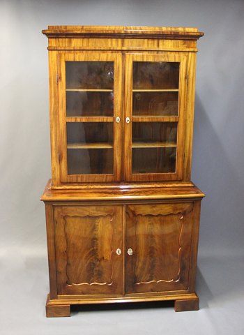 Large glass cabinet in mahogany in the style of late empire from the 1830s.
5000m2 showroom.