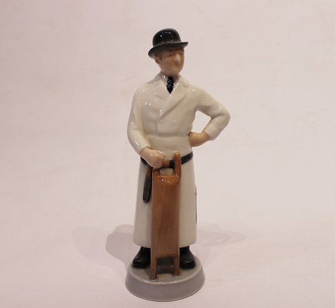 Royal Copenhagen porcelain figurine, "Butcher", no.: 4645.
5000m2 showroom.