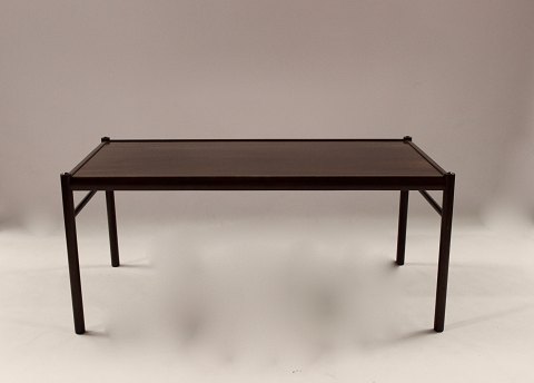 Coffee table in mahogany by Ole Wanscher and P. Jeppesen from the 1960s.
5000m2 showroom.