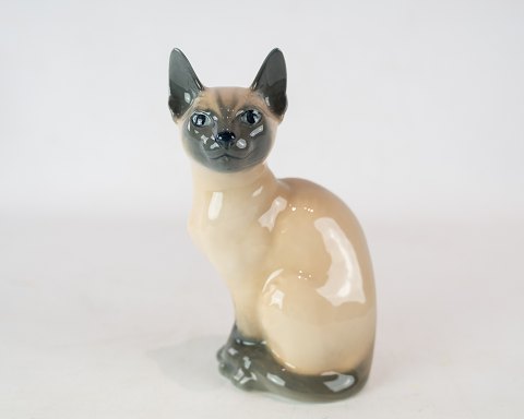 Kgl. porcelænsfigur, siamesisk kat, nr.: 3281 af Royal Copenhagen.
Flot stand
