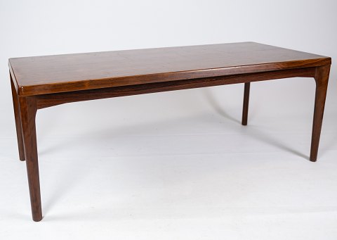 Coffee table in rosewood designed by Henning Kjærnulf and manufactured by Vejle 
Furniture Factory in the 1960s. 
5000m2 showroom.