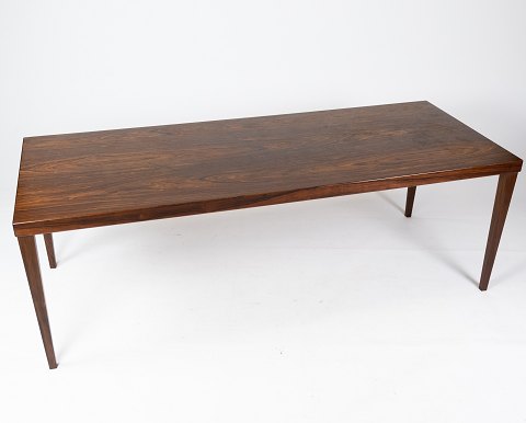 Coffee table in rosewood of danish design from the 1960s.
5000m2 showroom.