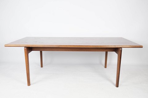 Sofabord i teak designet af Hans J. Wegner og fremstillet af Getama i 1960erne.
5000m2 udstilling.

