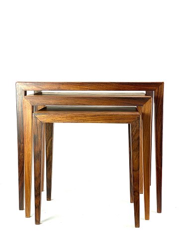 Set of Nesting Tables - Rosewood - Haslev Møbelfabrik - 1960
Great condition
