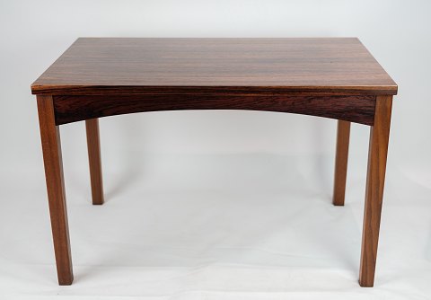Coffee table/side table in rio rosewood of Danish design from the 1960s of high quality. 5000m2 exhibitionExcellent condition