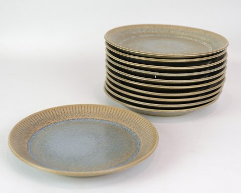 Cake plates, Nødebo, Knapstrup, stoneware, 1970
Great condition
