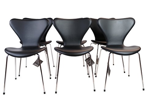 Set of 6 Seven chairs - model 3107 - Arne Jacobsen - Fritz Hansen - 2020
Great condition
