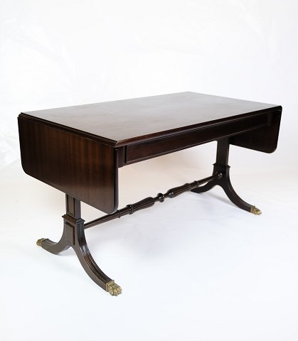 Coffee table - Mahogany - Brass feet - Wood Carvings - 1920s
Great condition
