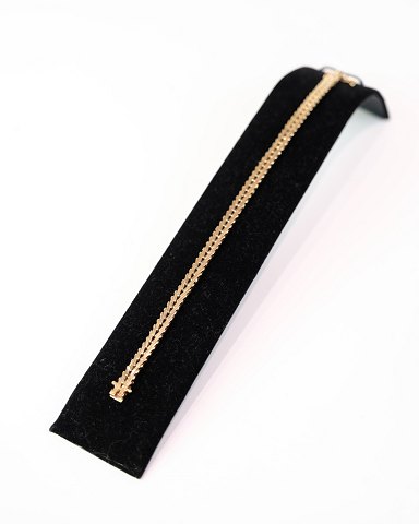 Geneva Bracelet With Two Safety Clasps & Box Clasp - 14 Karat - Stamped 585 - 
Signed "Guldvirke"
Great condition
