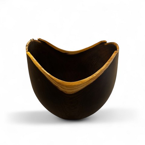 Wooden bowl – laburnum – Hans Henning Pedersen – Gudhjem - Bornholm
