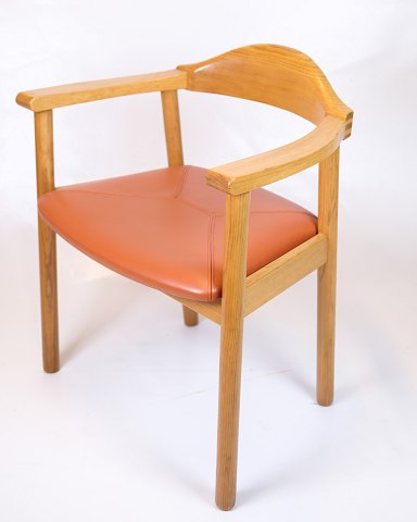 Armchair - Model Form 75 - Cognac Leather Seat - Tappede Collections - Andreas 
Hansen - 1980s
