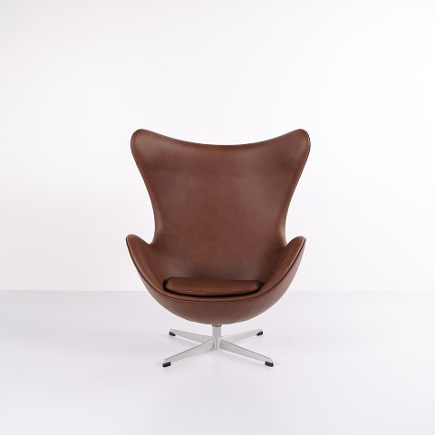 The Egg - Model 3316 - Brown Leather - Arne Jacobsen - Fritz Hansen
Excellent condition
