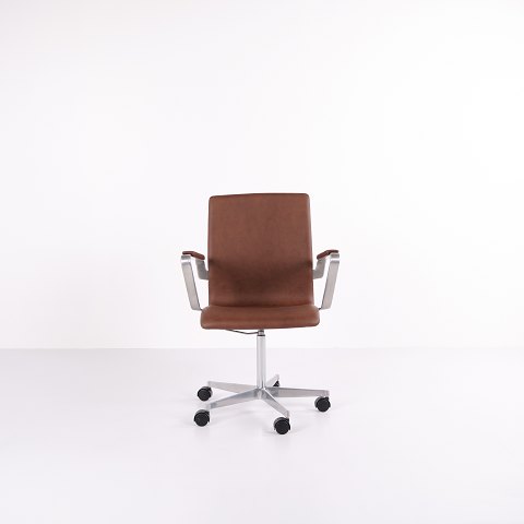 Oxford Classic Office Chair - Model 3291 - Brown Leather - Arne Jacobsen - Fritz 
Hansen
Excellent condition
