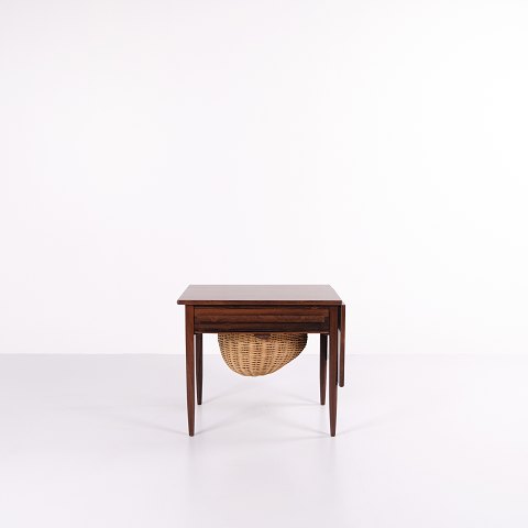 Foldable Sewing Table With Drawer - Rosewood - Johannes Andersen - Silkeborg 
Furniture Factory - 1960s
Great condition
