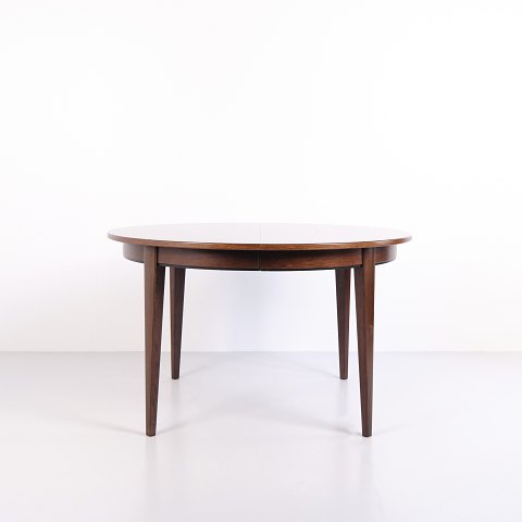 ound Dining Table Model 55 by Omann Jun in Rosewood with Extension Leaves, Danish Design
