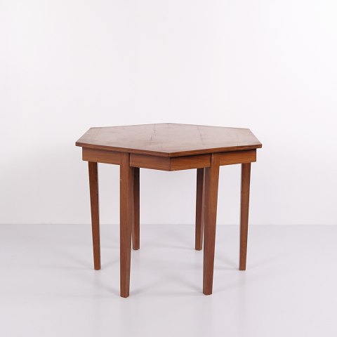 Antique hexagonal side table in mahogany with marquetry from the 1880s