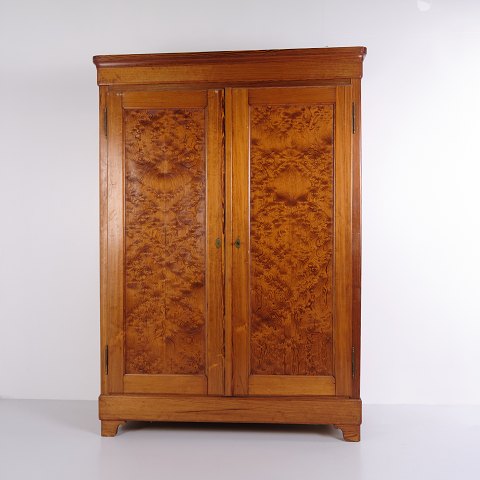 Large Antique Oregon Pine Wardrobe or Linen Cabinet from the 1890s