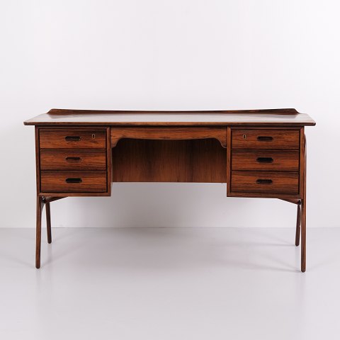 Rosewood desk model SH 180 by Svend Åge Madsen for Sigurd Hansen Møbelfabrik