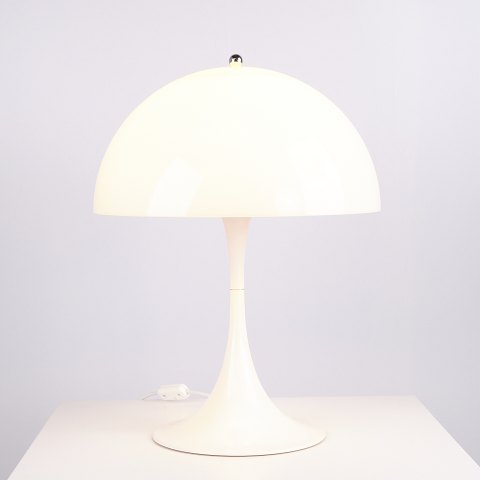 Verner Panton Panthella Table Lamp in White Acrylic by Louis Poulsen, 1970s