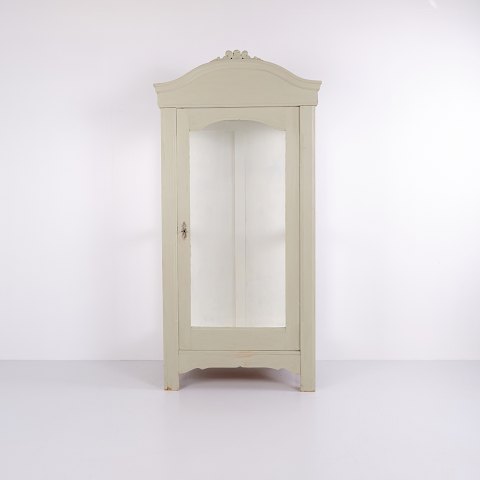 Grey-Painted Display Cabinet with Curved Top and Carved Details, 1920