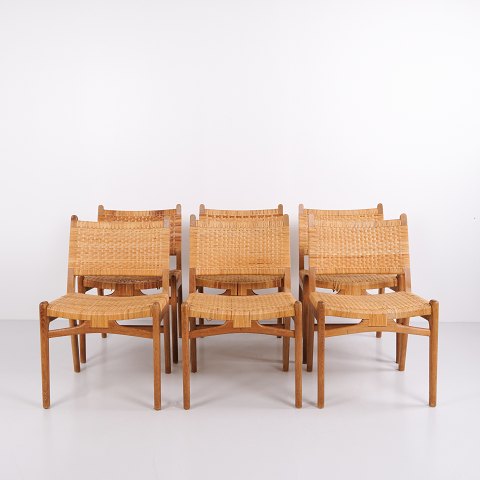 Hans J. Wegner CH31 Dining Chairs in Solid Oak and Cane for Carl Hansen & Søn 1956