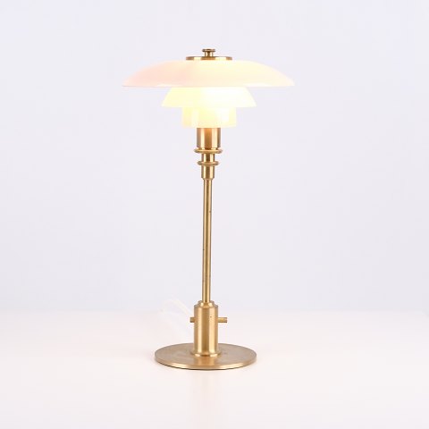 Poul Henningsen PH 2/1 Table Lamp in Brass with Pale Rose Shades for Louis Poulsen