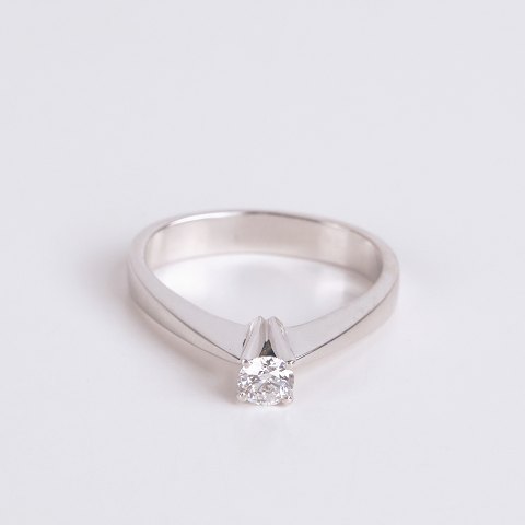 Ole Lynggaard White Gold Ring with Diamond