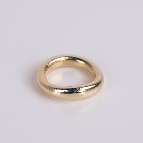 Ole Lynggaard ring crafted in 14-carat gold, engraved with the word "Love".