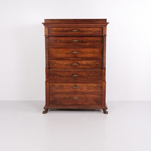 Tall Antique Mahogany Chest of Drawers with Seven Drawers 19th Century