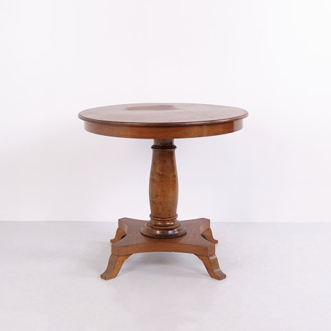 Antique Round Mahogany Pedestal Table Late Empire Circa 1840s