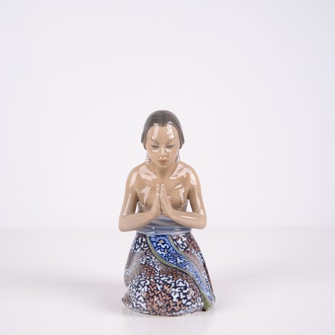 Dahl Jensen Evening Prayer Malay Woman Porcelain Figurine No. 1253