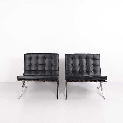Pair of Ludwig Mies van der Rohe Barcelona Chairs in Black Leather by KnollStudio