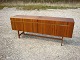 Low sideboard in rosewood designed by Ib Kofoed Larsen in good condition 5000 m2 
showroom