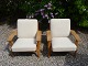 A pair of Hans Wegner chairs Getama GE 290 low model in oak 5000 m2 showroom