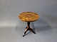 Antique italian lamp table in walnut from around 1880.
5000m2 showroom.