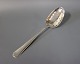 Strawberry spoon, hallmarked silver.
5000m2 showroom.