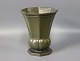 Stor flot vase af Just Andersen DK i disko-metal. 
5000m2 udstilling.
