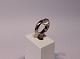 Simpel silver ring, in great vintage condition.
5000m2 showroom.