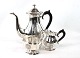 Set of coffee service decorated with engravings of hallmarked silver and ebony.
5000m2 showroom.