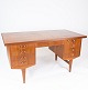 Desk in teak of danish design from the 1960s. 
5000m2 showroom.